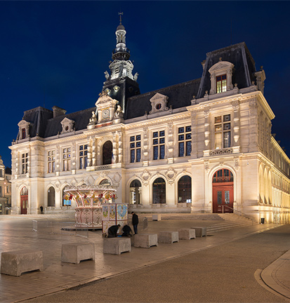 Rénovation de la mise en valeur de l’Hôtel de Ville (Poitiers)