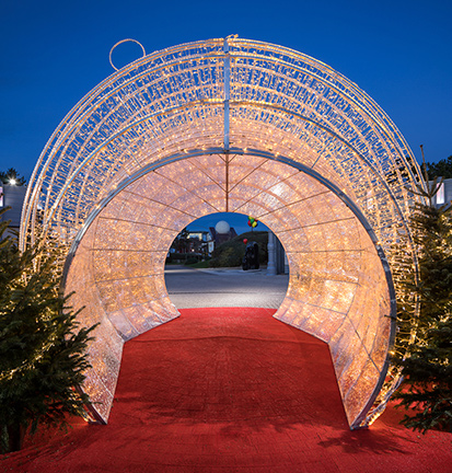 Pose et dépose des illuminations de Noël au Futuroscope